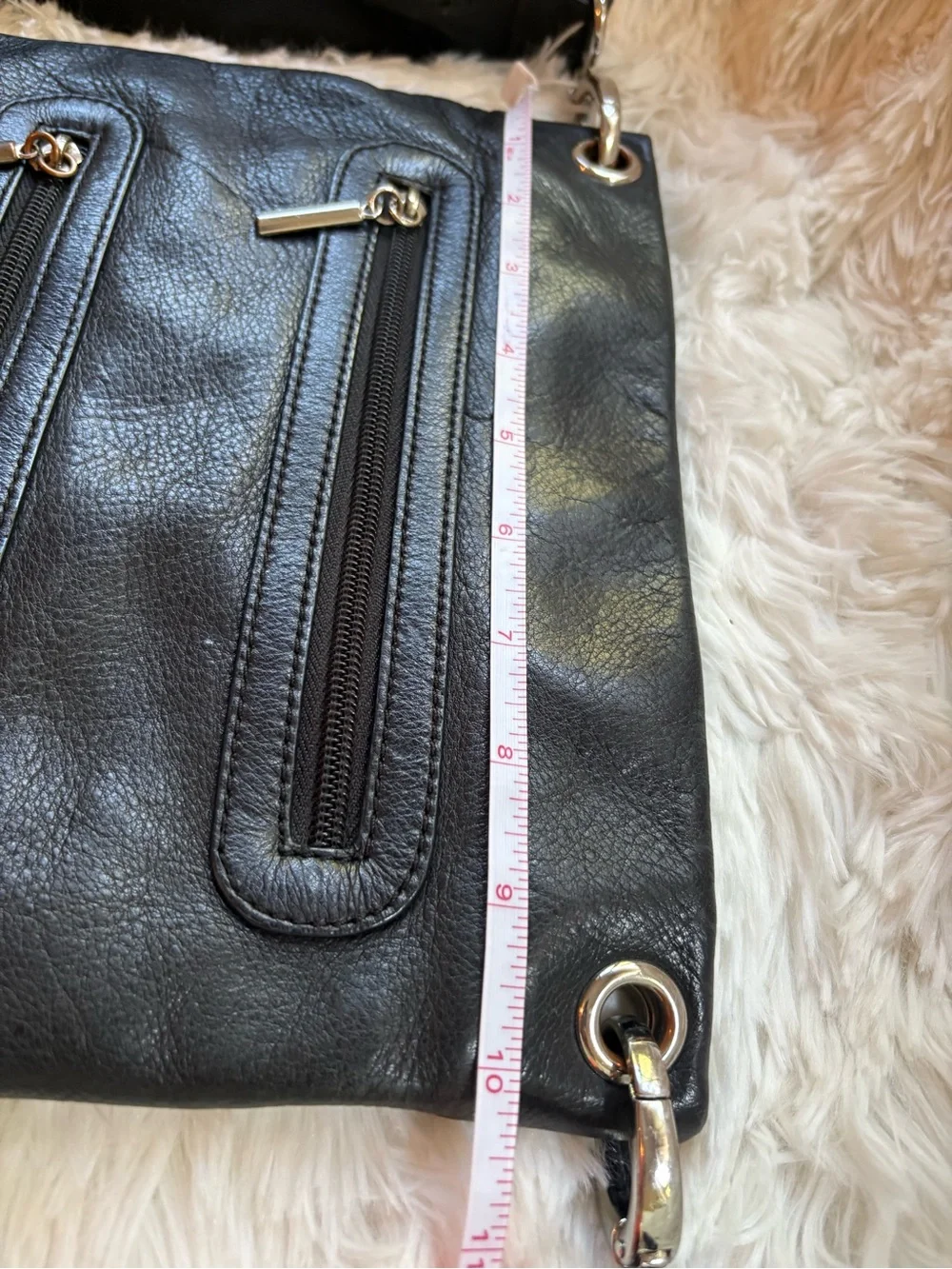 margot sleek black